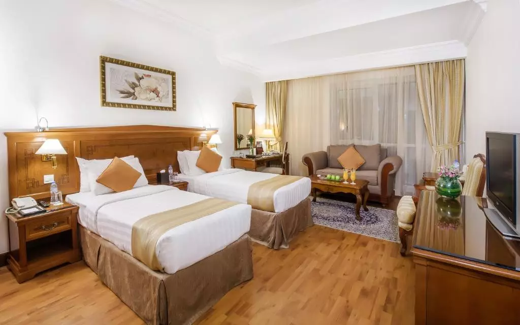 Grand Excelsior Hotel
